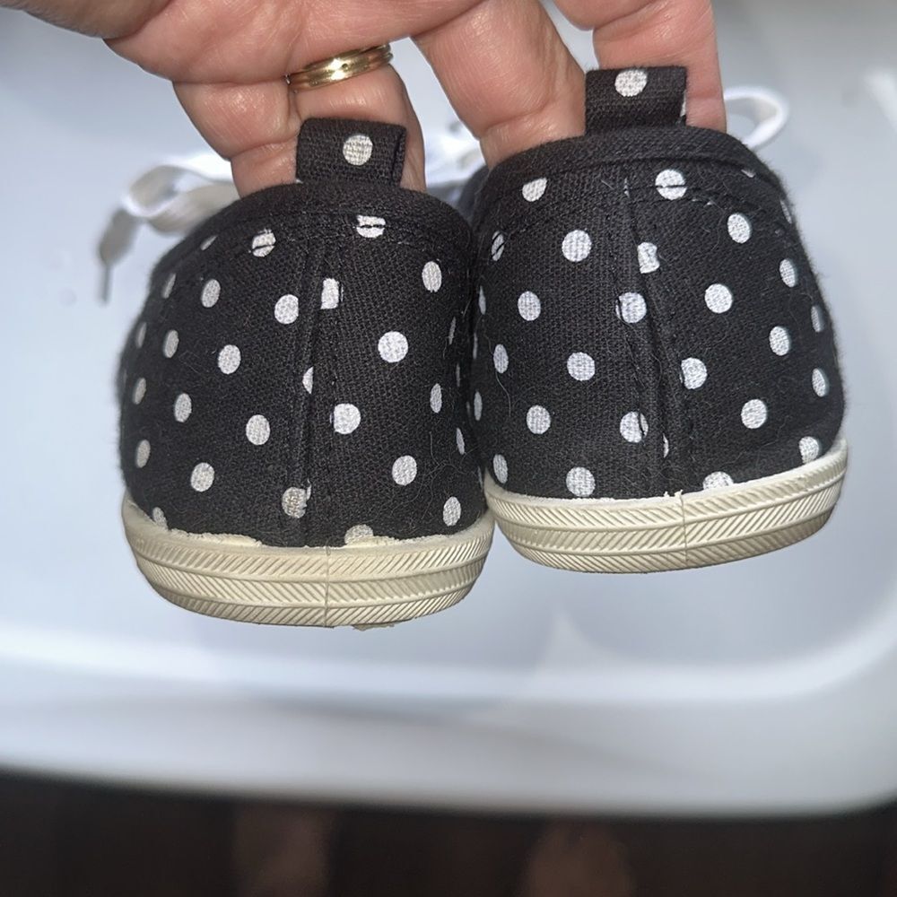 City Lights (JC Penney) Olivia Black and White Polka Dot Sneakers - Size 7 - Picture 4 of 8